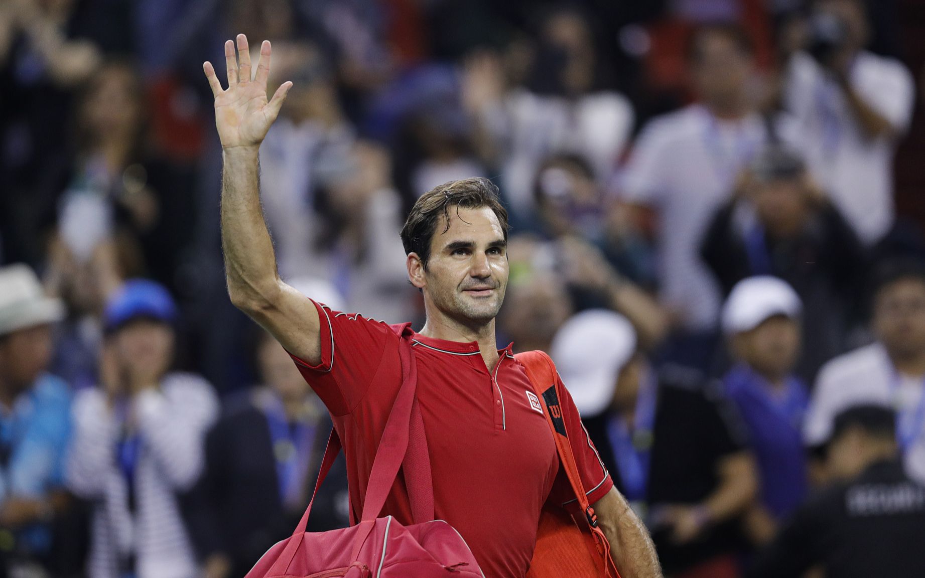 费德勒回归首秀大放异彩，中国女排主场球迷高呼名字(女排费若其)-九游游戏盒