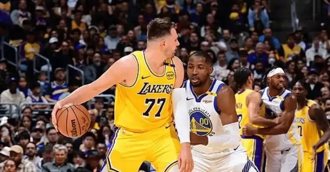 比赛局势复杂引发热议！，东契奇在勇士比赛中比赛局势复杂全场沸腾不已的简单介绍-九游下载